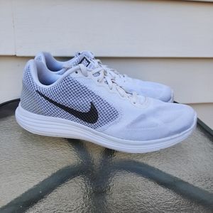 Nike Revolution 3 White/Grey Running Shoes, Sz 10